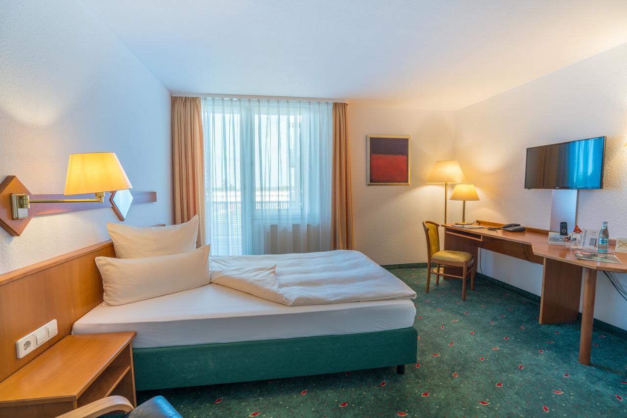 Airporthotel Residenz Штайненброн Экстерьер фото